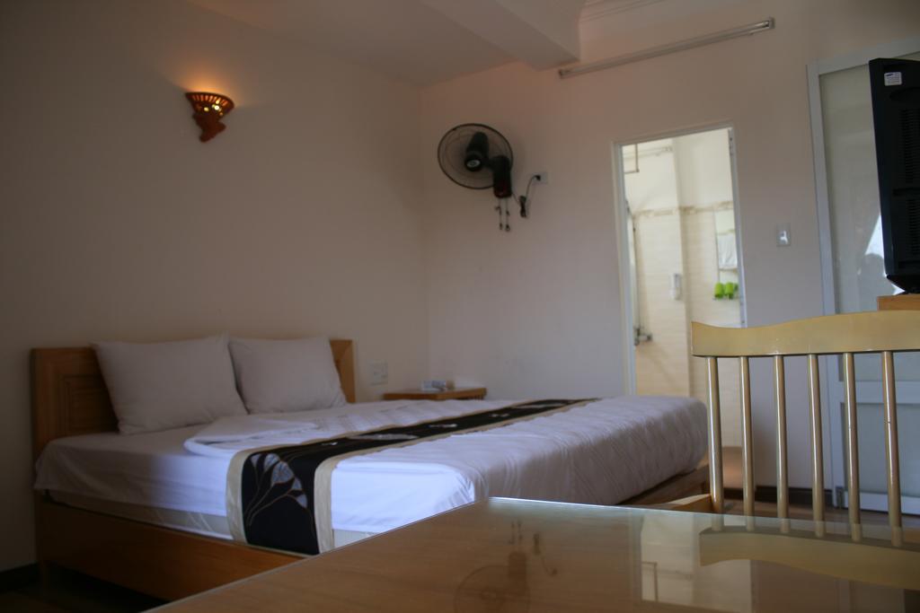 Nhiet Doi Hotel Tuy Hoa Exterior foto